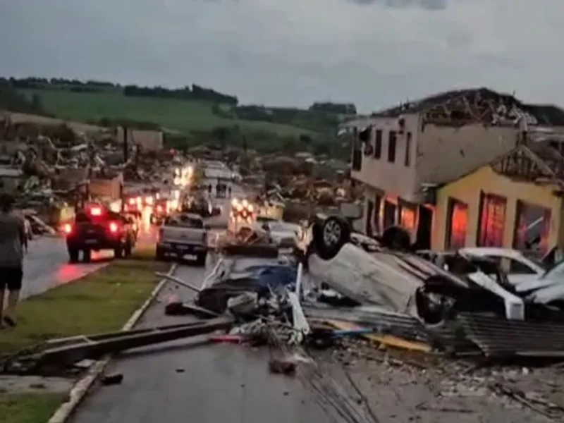 Tornado no Paraná: O que Aconteceu em Rio Bonito do Iguaçu e um Chamado à Oração